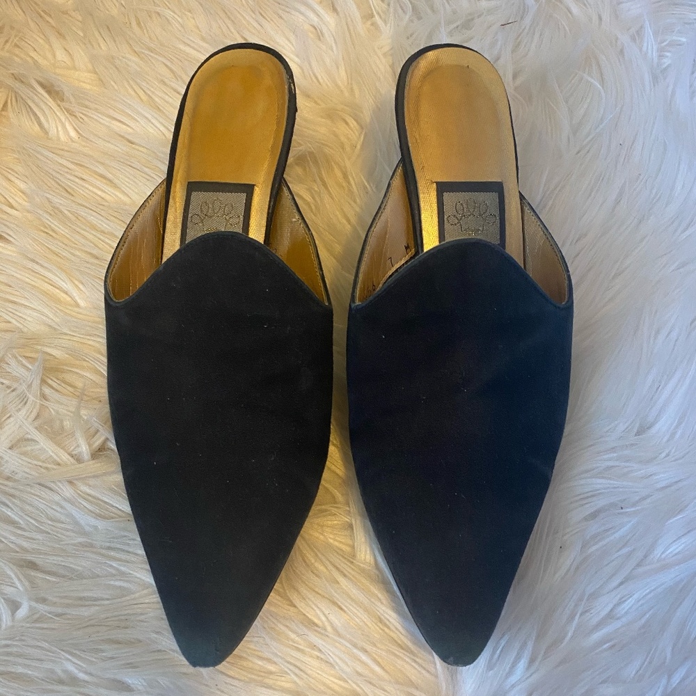 Vintage Black Suede Kitten Heels